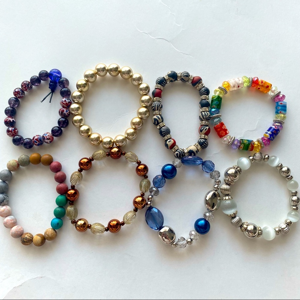 Set of 8 beaded bracelets